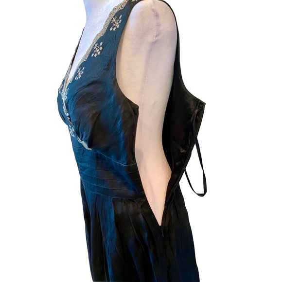 Ann Taylor Black Silk Metallic Gold Lace Scalloped Trim A-Line Dress Size 2 - Picture 6 of 13